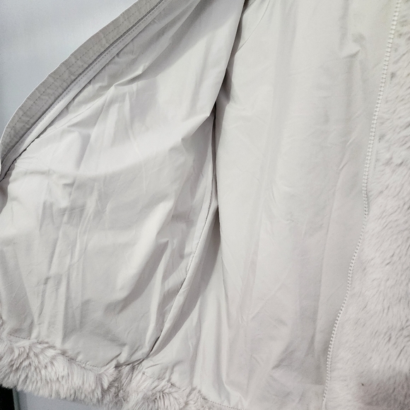 BNWOT UNDERARMOUR Sherpa furry jacket size ylg - Picture 7 of 8